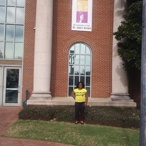 Meet your Posher, Leslie